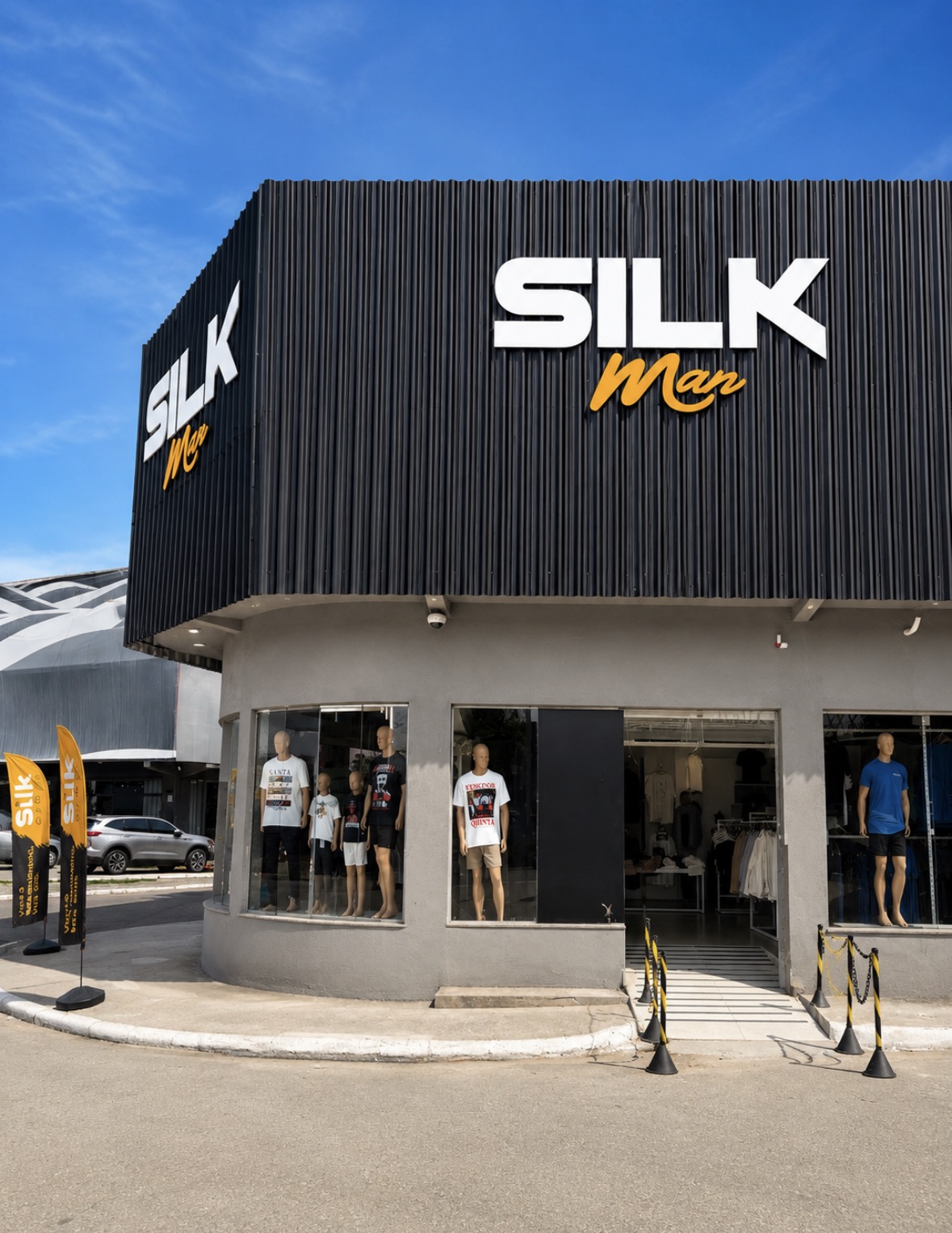 Fachada da loja Silk Man em dia de céu azul