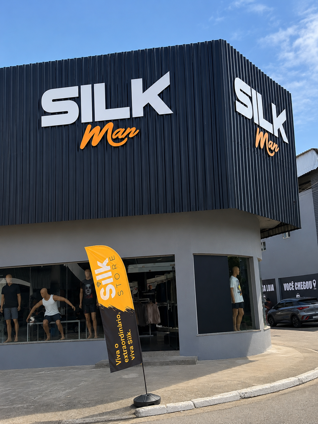 Fachada da Silk Man vista da esquina